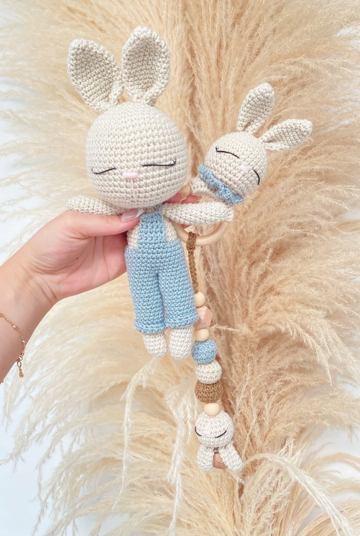 Kit x 3 Amigurumi + sonajero + tira sujetadora