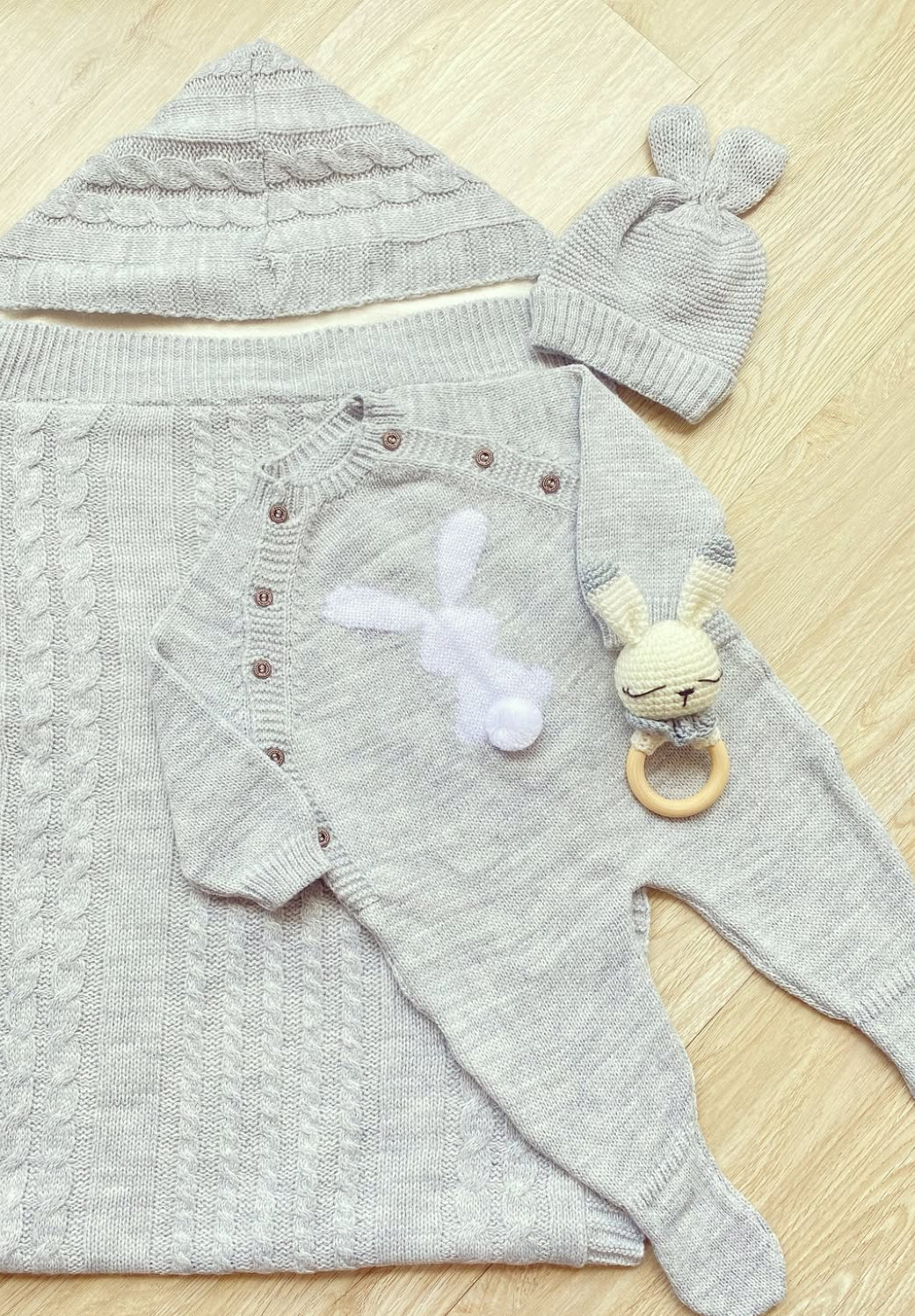 Enterizo gris   blanco