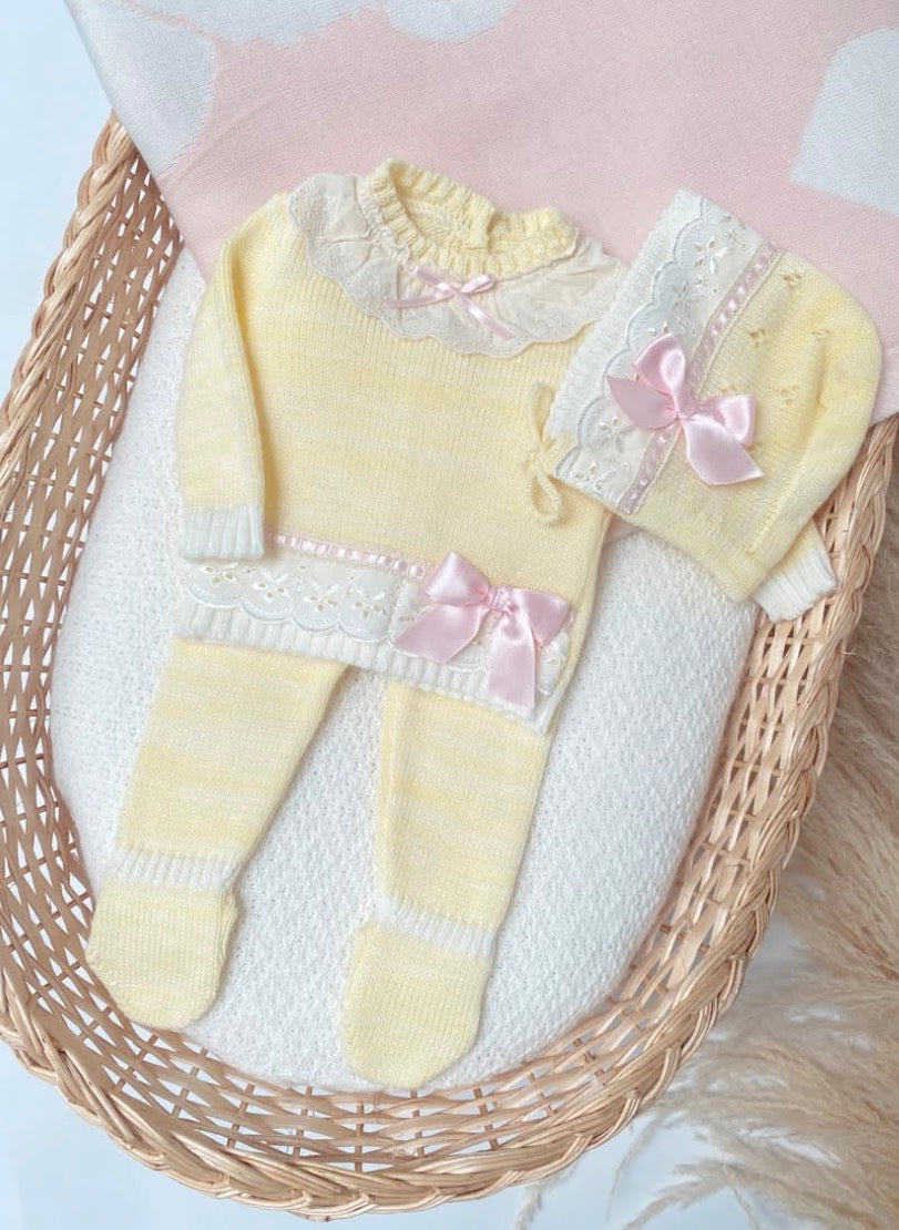 Set Andalucía amarillo y rosa