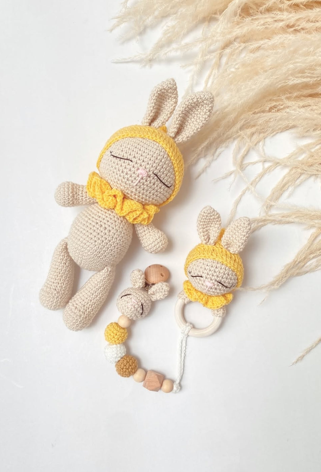 Kit x 3 Amigurumi + sonajero + tira sujetadora