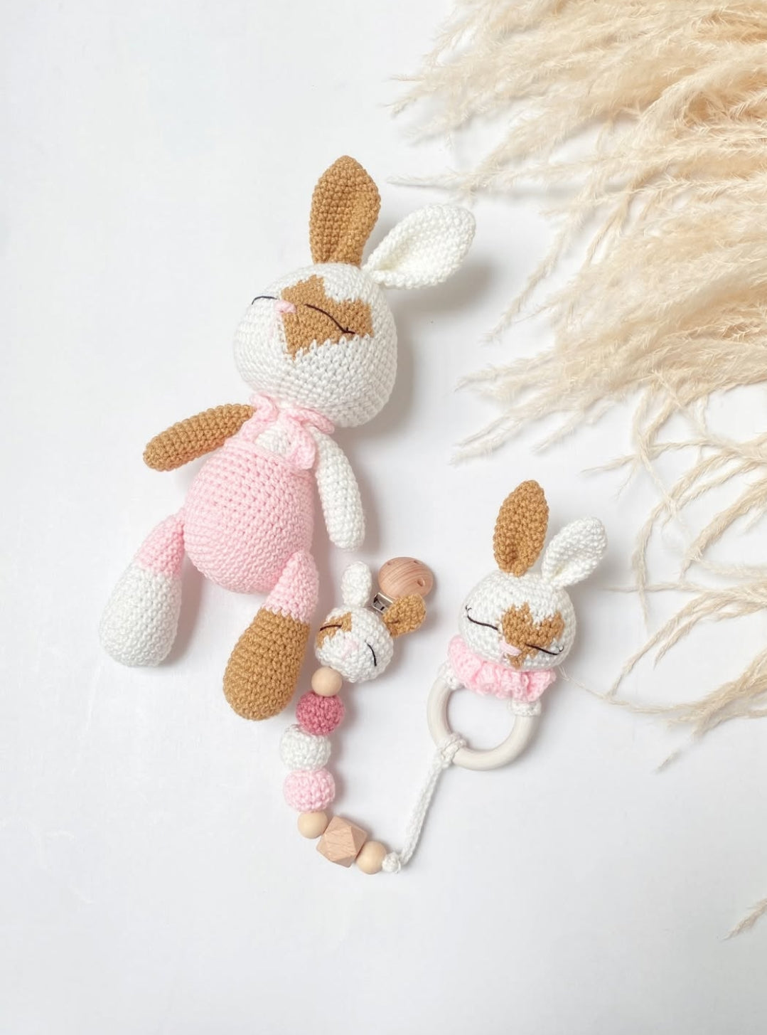 Kit x 3 Amigurumi + sonajero + tira sujetadora